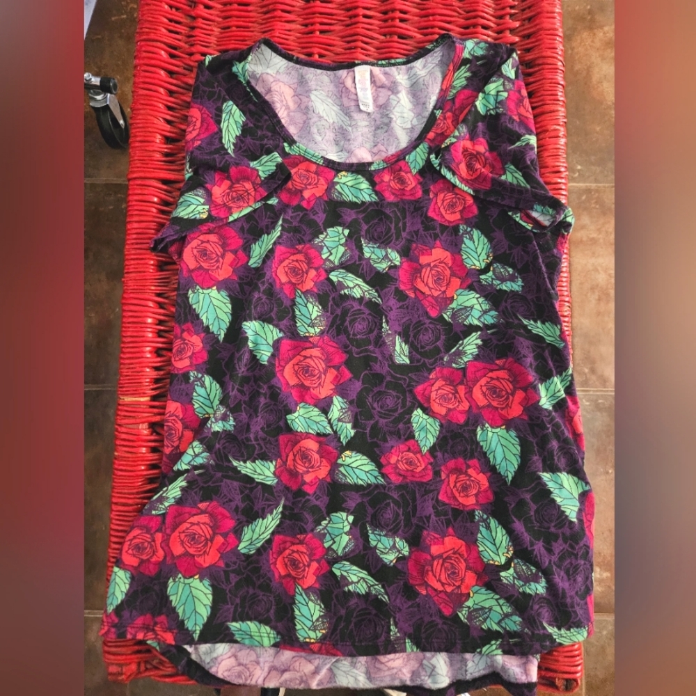 LuLaRoe Women's Shirt